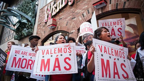 130801233057_fast_food_strike_chicago_512x288_fightfor15.org