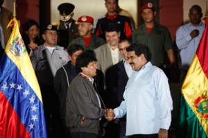 HOMENAJE A CHAVEZ