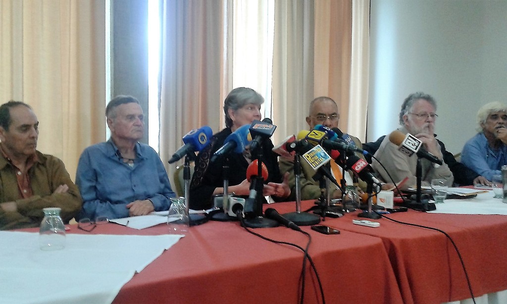 Ex-ministros de Chávez, dirigentes de Marea Socialista y Clíver Alcalá exigen multidiálogo y defienden derecho al&nbsp;revocatorio