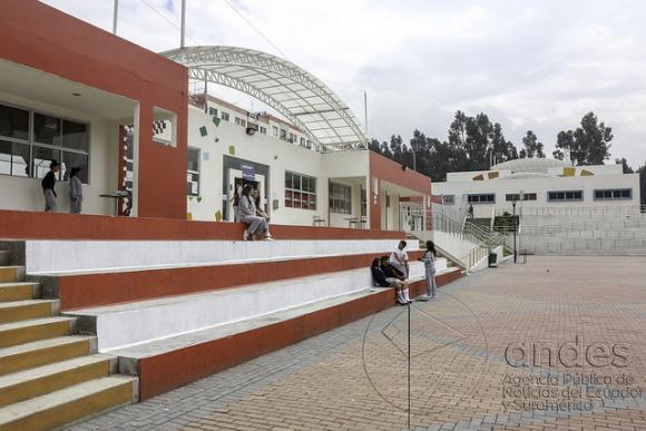 inversion-en-educacion-ecuador