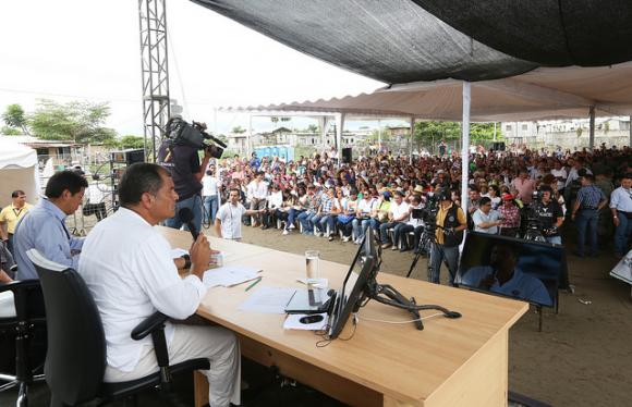 32697281583_c47cd714a4_z