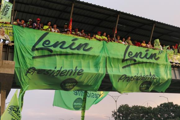 Cuenca se pintó de verde durante cierre de campaña del candidato Lenín&nbsp;Moreno
