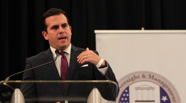 Puerto Rico se declara en bancarrota, busca renegociar&nbsp;deuda