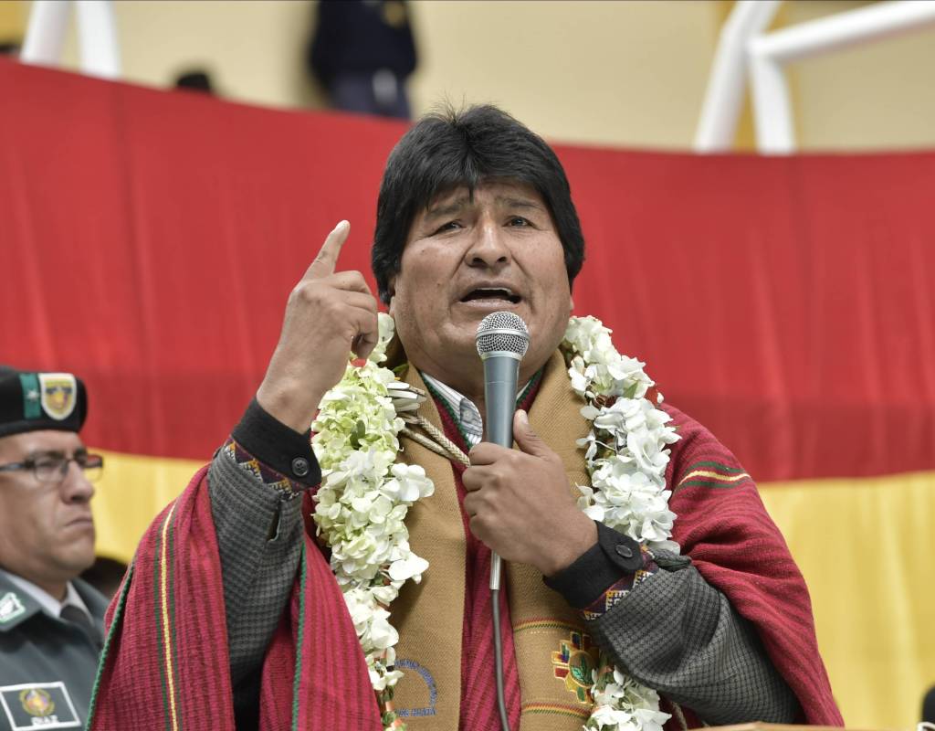 EVO rechaza intervención a Venezuela y dice que esa estrategia no es para liberar a&nbsp;pueblos.