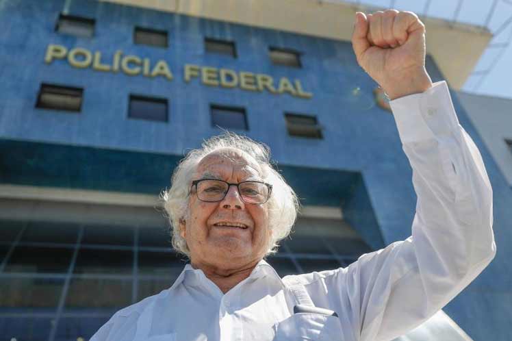 Premio Nobel de la Paz denuncia violación de derechos de&nbsp;Lula