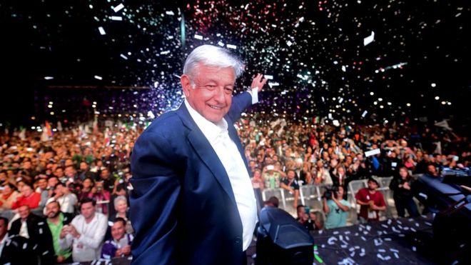 LOPEZ OBRADOR: «No mentir, no robar, no traicionar al&nbsp;pueblo».